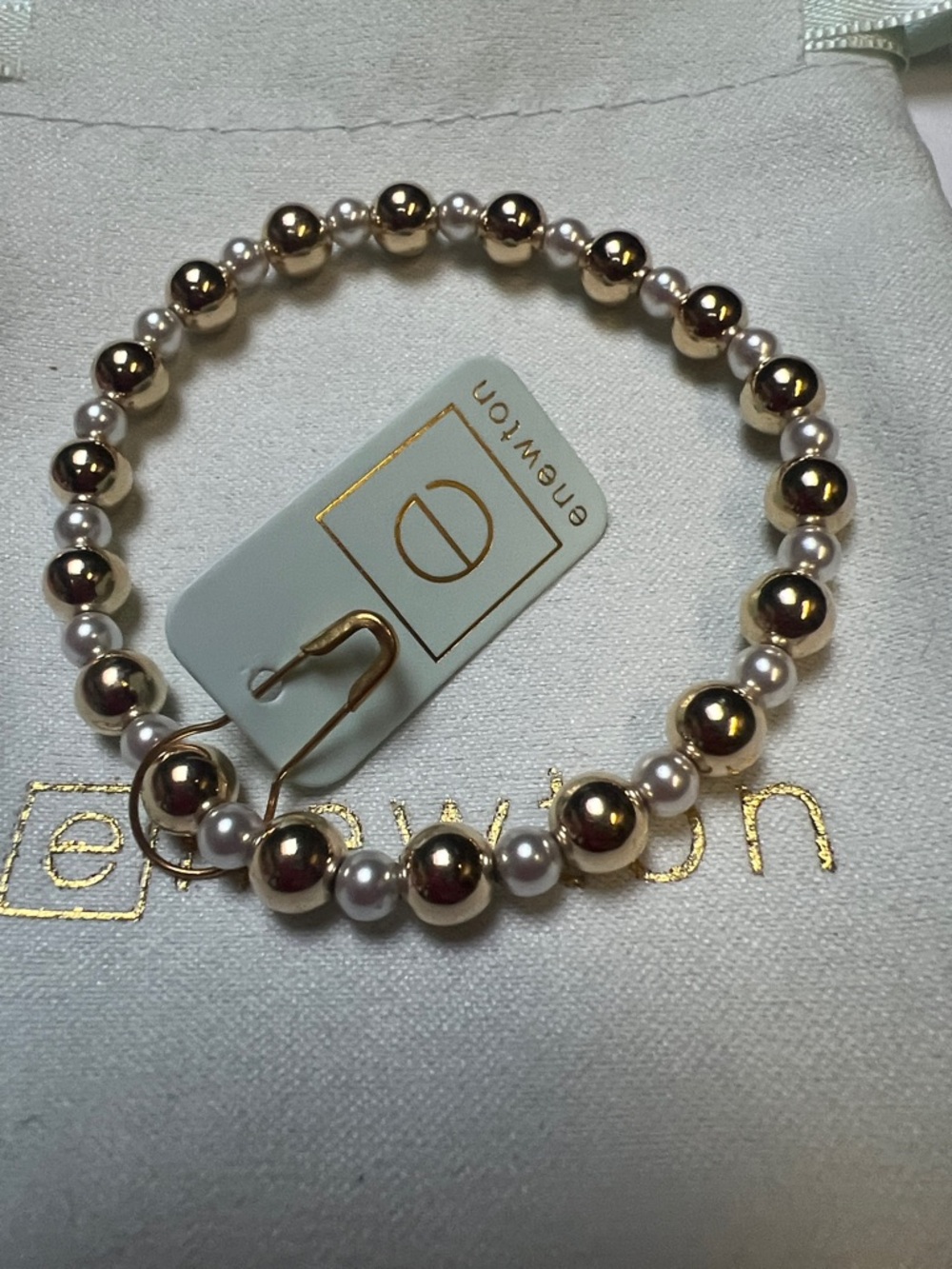 Enewton Gold/Pearl Grateful 6mm Beaded Stretch Bracelet 6.25”